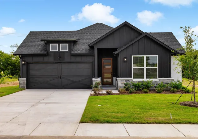 Photo 1 of Single family home for sale at 808 Tesslynn Ave, Godley, TX 76044 | MLS# 21278326 | Listing updated on 2026-10-06