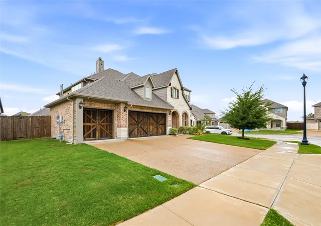 Photo 2 of Single family home for sale at 2104 Vista Ridge Rd, Melissa, TX 75454 | MLS# 21278415 | Listing updated on 2026-09-08