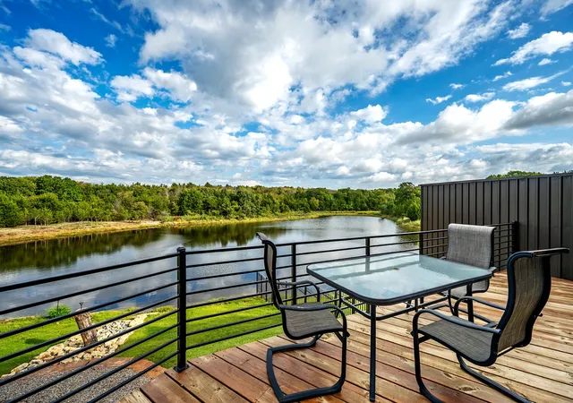 Photo 1 of Single family home for sale at 125 Greenway Bnd, Pottsboro, TX 75076 | MLS# 21272408 | Listing updated on 2026-10-19
