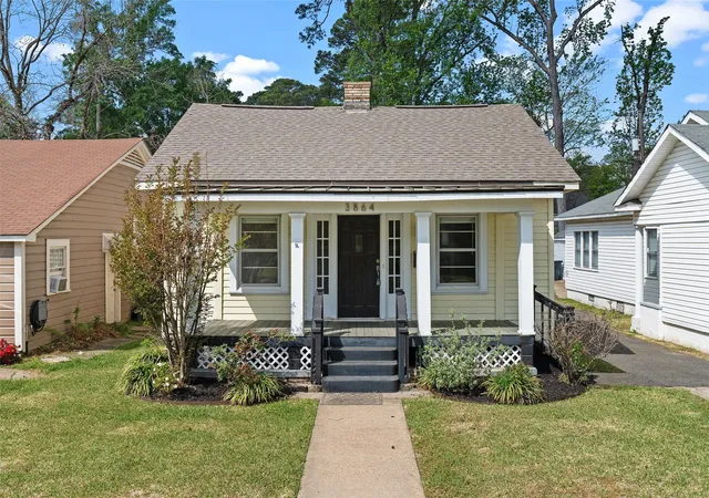 Photo 1 of Single family home for sale at 3864 Fairfield Ave, Shreveport, LA 71106 | MLS# 21279061 | Listing updated on 2026-07-30