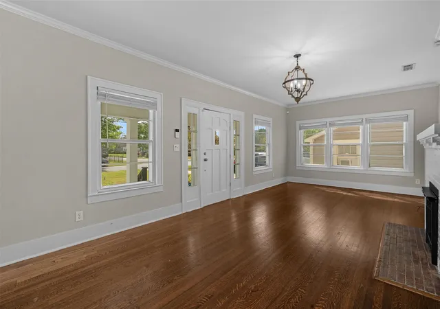Photo 3 of Single family home for sale at 3864 Fairfield Ave, Shreveport, LA 71106 | MLS# 21279061 | Listing updated on 2026-07-30
