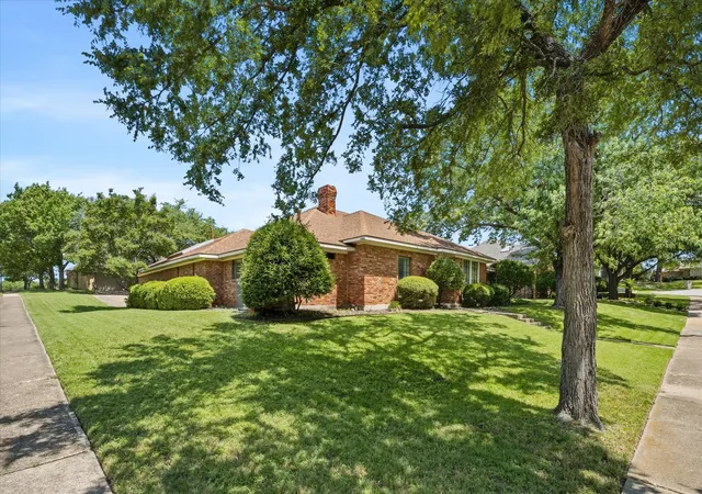 Photo 3 of Single family home for sale at 1601 Fairway Cir, Garland, TX 75043 | MLS# 21272180 | Listing updated on 2026-09-08