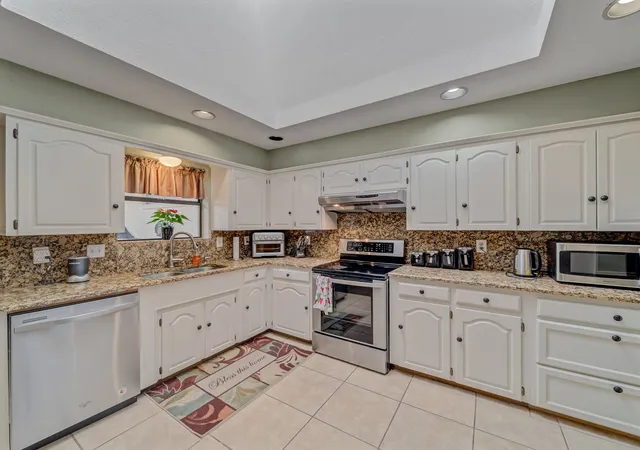 Photo 2 of Single family home for sale at 4640 Versailles Ln, Plano, TX 75093 | MLS# 21279156 | Listing updated on 2026-09-10
