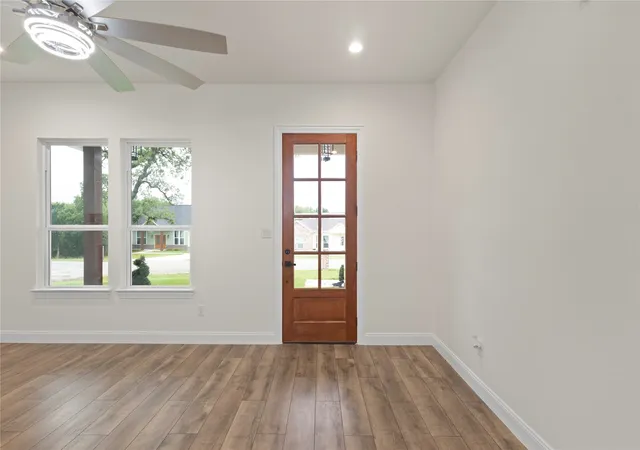 Photo 4 of Single family home for sale at 104 Jim Walters Dr, Bridgeport, TX 76426 | MLS# 21278165 | Listing updated on 2026-10-01