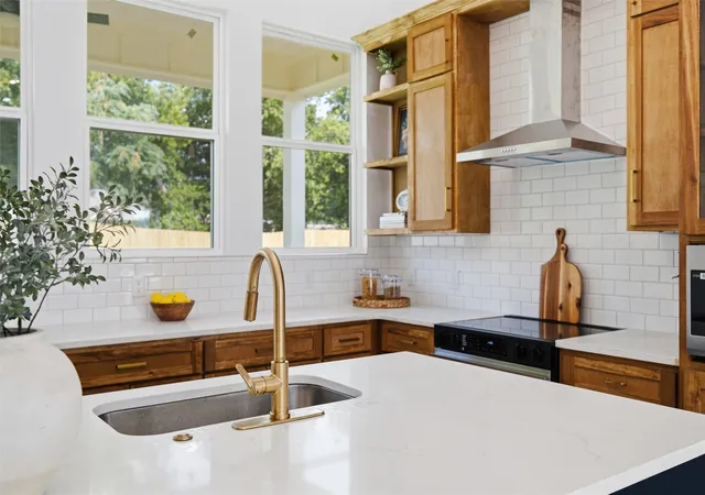 Photo 4 of Single family home for sale at 9912 Durango Trl, Waco, TX 76712 | MLS# 21277992 | Listing updated on 2026-09-12