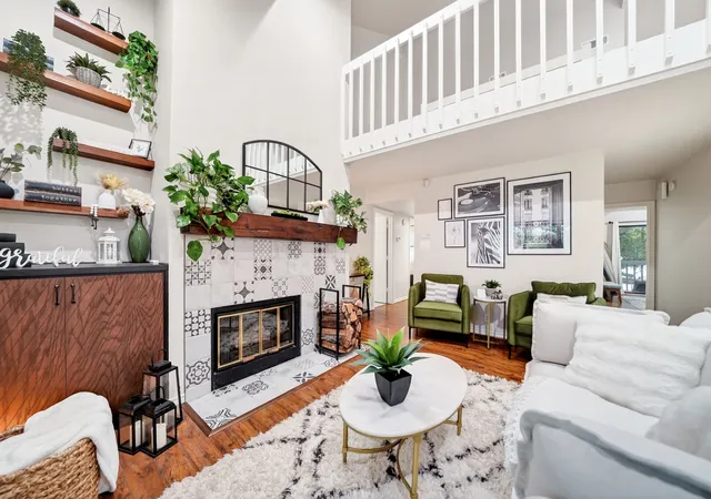 Listing Photo 5 - Condo for sale in building located at 1538 Signal Ridge Pl, Rockwall, TX 75032 - Unit #1538