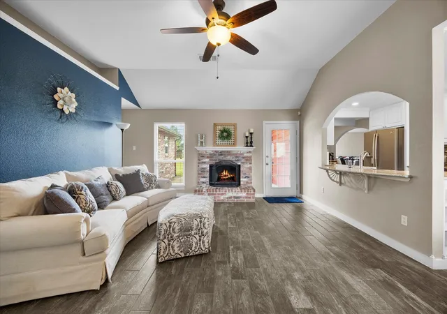 Photo 4 of Sale Pending at 303 Anita Ln, Waxahachie, TX 75165 | MLS# 21276981 | Listing updated on 2026-09-10