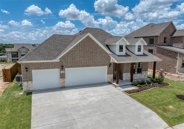 Photo 1 of Sale Pending at 504 Quartz St, Sherman, TX 75092 | MLS# 21279249 | Listing updated on 2026-09-28