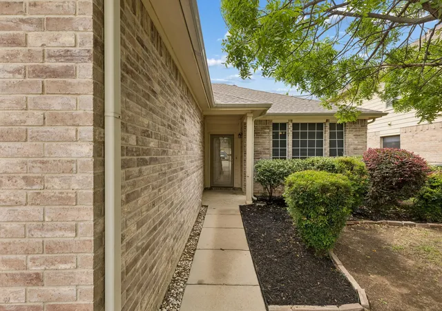 Photo 2 of Single family home for sale at 5116 Meridian Ln, Fort Worth, TX 76244 | MLS# 21279196 | Listing updated on 2026-08-01