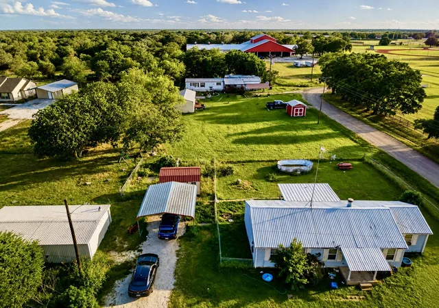 Photo 2 of Multi family home for sale at 112 Woodlake Ln, Axtell, TX 76624 | MLS# 21279640 | Listing updated on 2026-09-09