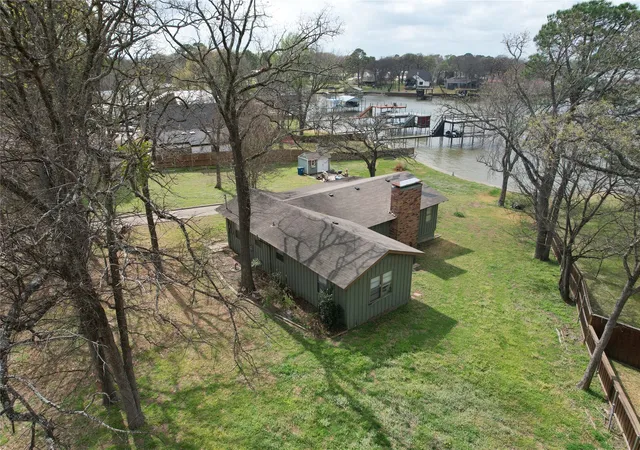 Photo 4 of Single family home for sale at 135 Island Park Dr, Gun Barrel City, TX 75156 | MLS# 21279469 | Listing updated on 2026-09-11