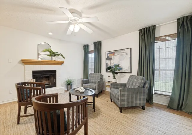 Photo 2 of Single family home for sale at 811 Saint Paul Ct, Richardson, TX 75080 | MLS# 21279750 | Listing updated on 2026-07-31