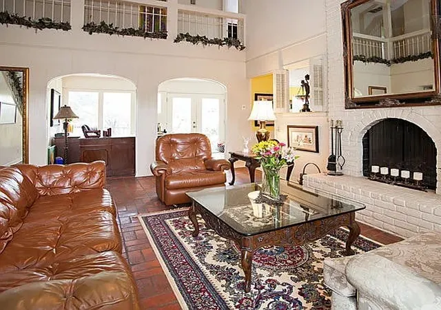 Photo 3 of Sale Pending at 6615 Lyndon B Johnson Fwy, Dallas, TX 75240 | MLS# 21272782 | Listing updated on 2026-07-31