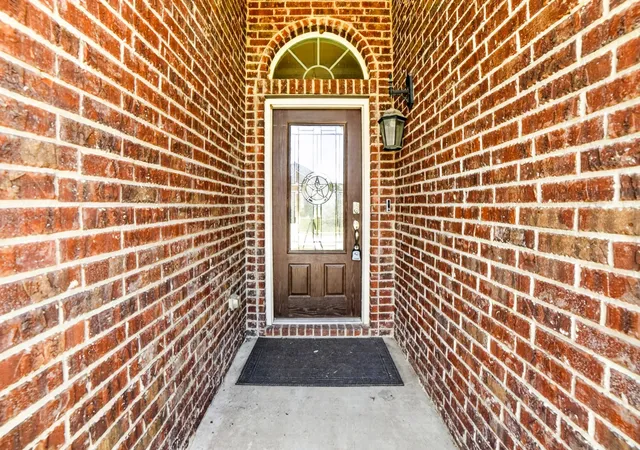 Photo 3 of Single family home for sale at 552 Winnetka Dr, Little Elm, TX 75068 | MLS# 21279502 | Listing updated on 2026-09-09