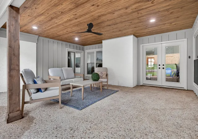 Photo 1 of Single family home for sale at 1512 Northcrest Ct, Fort Worth, TX 76107 | MLS# 21277662 | Listing updated on 2026-10-19
