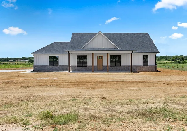 Photo 1 of Single family home for sale at 3764 County Road 424, Cleburne, TX 76031 | MLS# 21279675 | Listing updated on 2026-09-08