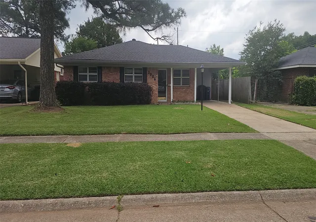 Photo 1 of Single family home for sale at 2006 Lovers Lane, Shreveport, LA 71105 | MLS# 21279823 | Listing updated on 2026-09-25
