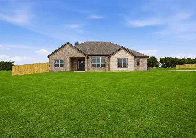 Photo 2 of Single family home for sale at 6720 County Road 302, Grandview, TX 76050 | MLS# 21273912 | Listing updated on 2026-09-09