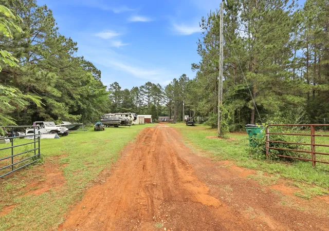 Photo 2 of Manufactured home for sale at 6194 Fm 19, Palestine, TX 75803 | MLS# 21275686 | Listing updated on 2026-09-14