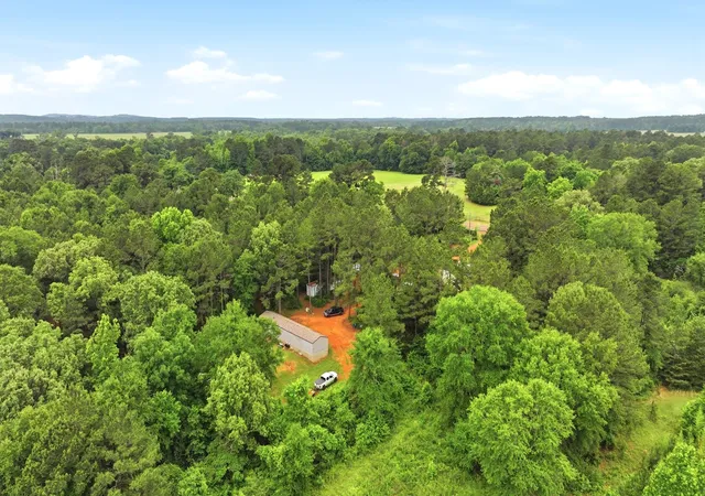 Photo 3 of Manufactured home for sale at 6194 Fm 19, Palestine, TX 75803 | MLS# 21275686 | Listing updated on 2026-09-14