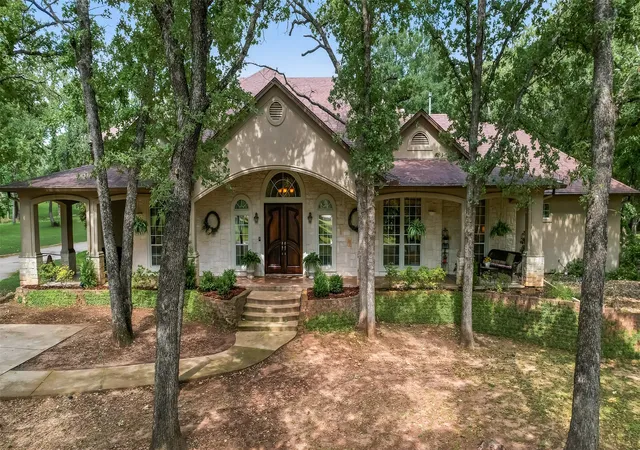 Photo 33 of Single family home for sale at 115 River Run Dr, Azle, TX 76020 | MLS# 21276014 | Listing updated on 2026-10-03