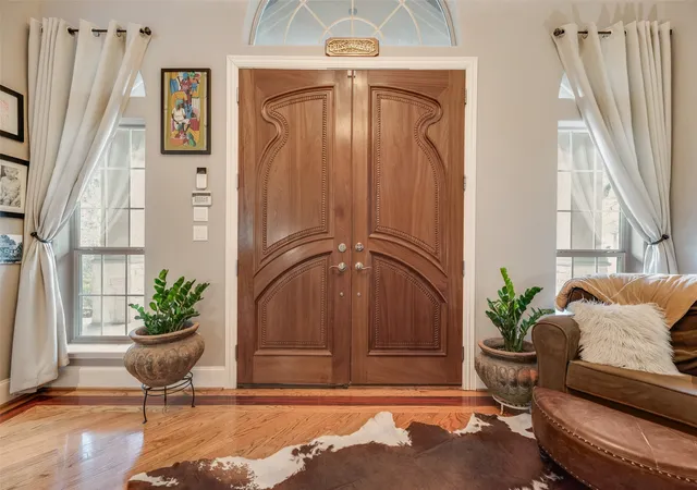 Photo 3 of Single family home for sale at 115 River Run Dr, Azle, TX 76020 | MLS# 21276014 | Listing updated on 2026-09-10