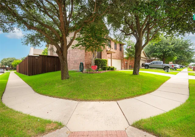 Photo 2 of Single family home for sale at 5832 Rubblestone Dr, Mc Kinney, TX 75070 | MLS# 21273523 | Listing updated on 2026-09-12