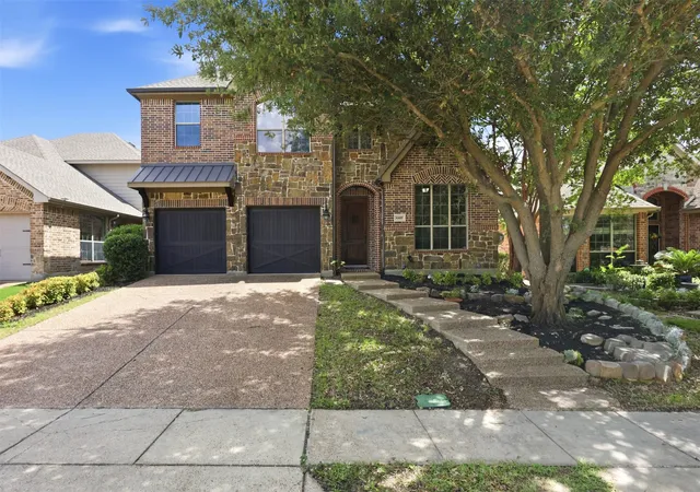 Photo 2 of Single family home for sale at 6417 Canyon Crest Dr, Mc Kinney, TX 75071 | MLS# 21279803 | Listing updated on 2026-09-13