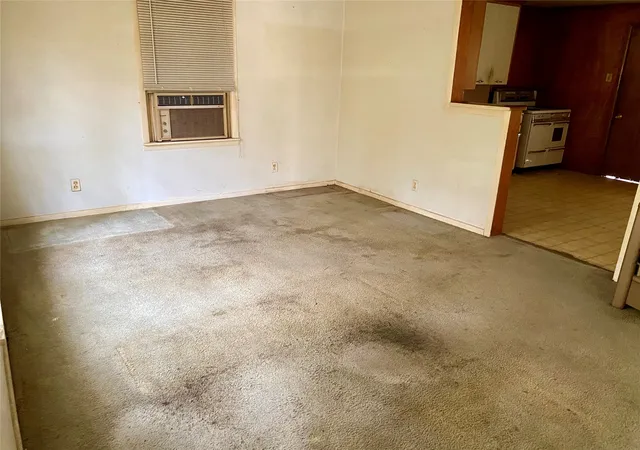 Photo 3 of Single family home for sale at 1202 Lindsey St, Denton, TX 76205 | MLS# 21252509 | Listing updated on 2026-09-23