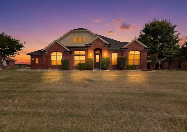 Photo 3 of Single family home for sale at 5575 Tree Grace Ln, Kaufman, TX 75142 | MLS# 21262009 | Listing updated on 2026-10-03