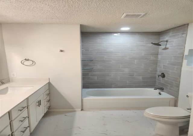 Photo 18 of Single family home for sale at 1838 Oak Hill Cir, Dallas, TX 75217 | MLS# 21280323 | Listing updated on 2026-09-18