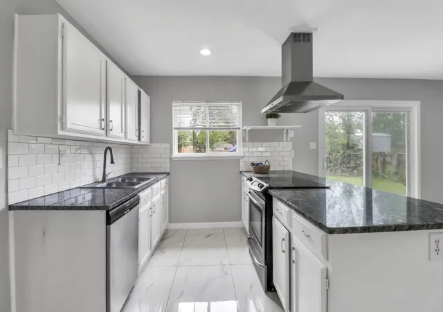 Photo 2 of Single family home for sale at 1509 California Trl, Grand Prairie, TX 75052 | MLS# 21280528 | Listing updated on 2026-09-08