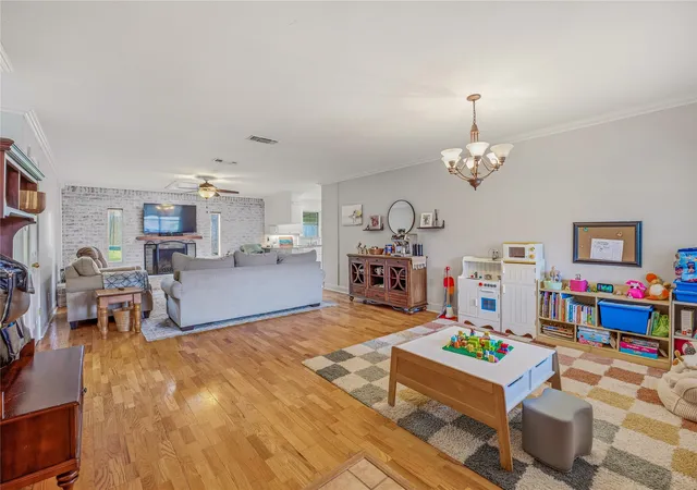 Photo 4 of Single family home for sale at 510 Spring Meadow St, Stephenville, TX 76401 | MLS# 21280525 | Listing updated on 2026-09-23
