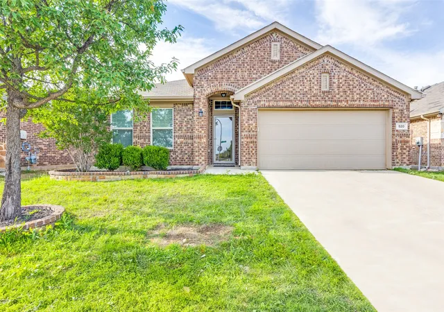 Photo 1 of Sale Pending at 520 Pollyann Trl, Haslet, TX 76052 | MLS# 21280674 | Listing updated on 2026-09-16
