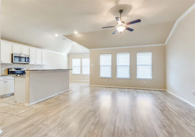 Photo 3 of Sale Pending at 520 Pollyann Trl, Haslet, TX 76052 | MLS# 21280674 | Listing updated on 2026-09-16