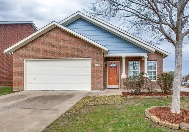 Photo 1 of Sale Pending at 3243 Buckskin Dr, Dallas, TX 75241 | MLS# 21280851 | Listing updated on 2026-07-31