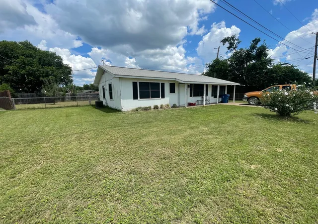 Photo 3 of Sale Pending at 604 N Angelina St, Whitney, TX 76692 | MLS# 21280930 | Listing updated on 2026-09-15