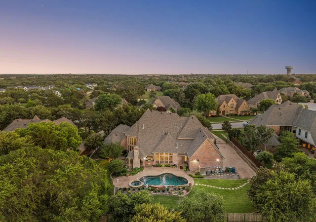 Photo 1 of Mansion for sale at 324 Oak Pointe Ln, Southlake, TX 76092 | MLS# 21259508 | Listing updated on 2026-09-14