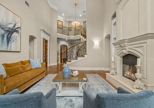 Photo 4 of Single family home for sale at 324 Oak Pointe Ln, Southlake, TX 76092 | MLS# 21259508 | Listing updated on 2026-09-14