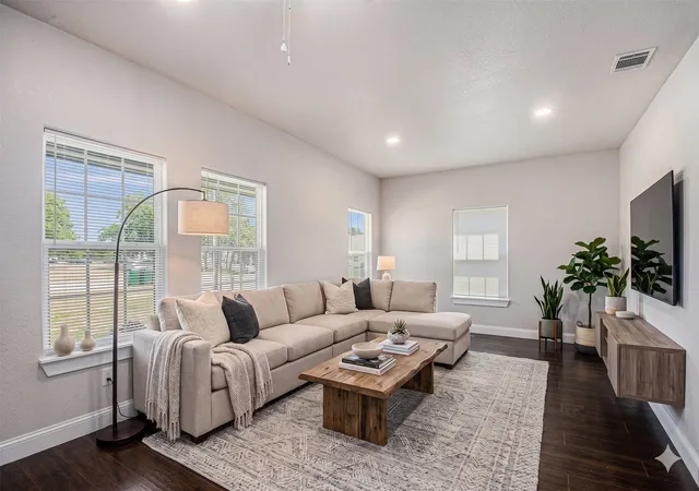 Photo 2 of Sale Pending at 290 E Aurora St, Rhome, TX 76078 | MLS# 21281274 | Listing updated on 2026-07-29