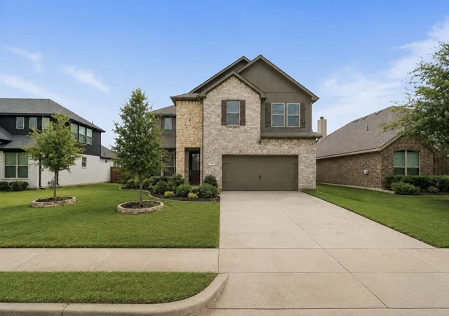 Photo 1 of Single family home for sale at 870 Cavalcade Dr, Ferris, TX 75125 | MLS# 21280324 | Listing updated on 2026-09-07