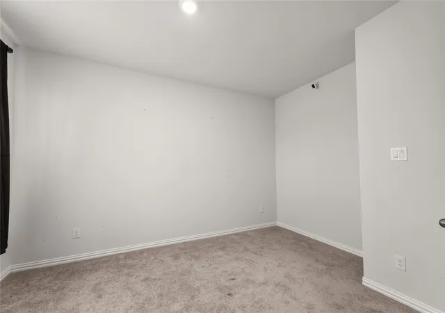 Photo 4 of Single family home for sale at 870 Cavalcade Dr, Ferris, TX 75125 | MLS# 21280324 | Listing updated on 2026-09-07