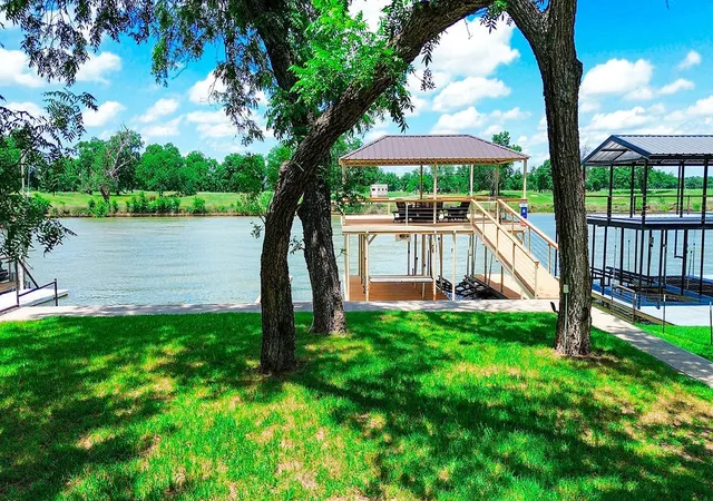 Photo 1 of Single family home for sale at 179 E El Camino Real, Weatherford, TX 76087 | MLS# 21281327 | Listing updated on 2026-09-13