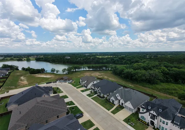 Photo 1 of Single family home for sale at 2834 Midlake Dr, Midlothian, TX 76065 | MLS# 21281318 | Listing updated on 2026-09-17