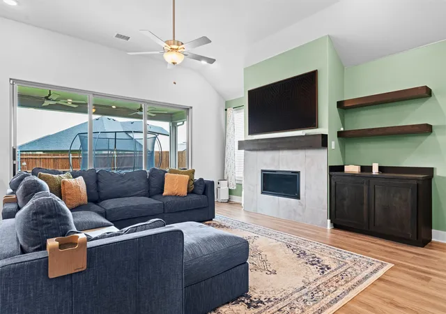 Photo 3 of Single family home for sale at 700 Bluestem St, Mansfield, TX 76063 | MLS# 21278468 | Listing updated on 2026-09-13