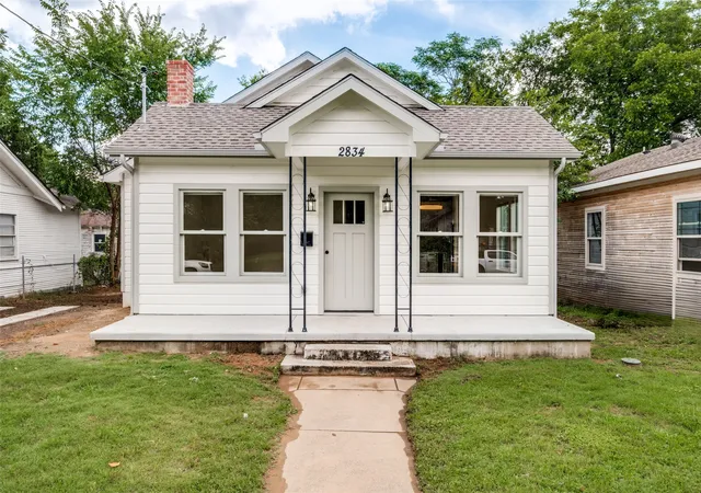 Photo 1 of Sale Pending at 2834 Tanner St, Dallas, TX 75215 | MLS# 21281609 | Listing updated on 2026-09-11