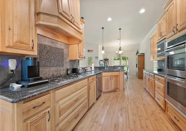 Photo 3 of Single family home for sale at 548 Mckittrick Ct, Godley, TX 76044 | MLS# 21280848 | Listing updated on 2026-09-14