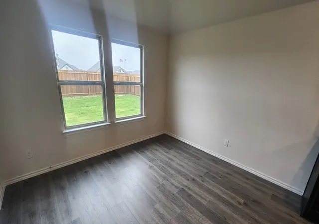 Photo 3 of Sale Pending at 410 White Willow Dr, Nevada, TX 75173 | MLS# 21281901 | Listing updated on 2026-09-09