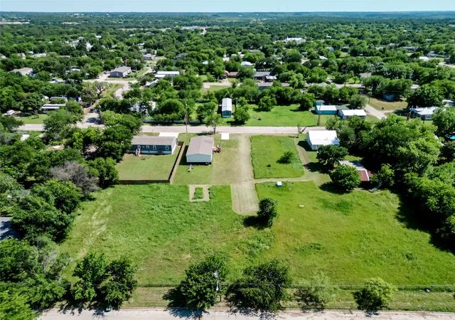 Photo 1 of Land for sale at 811 Sw 15th St, Mineral Wells, TX 76067 | MLS# 21281957 | Listing updated on 2026-08-02