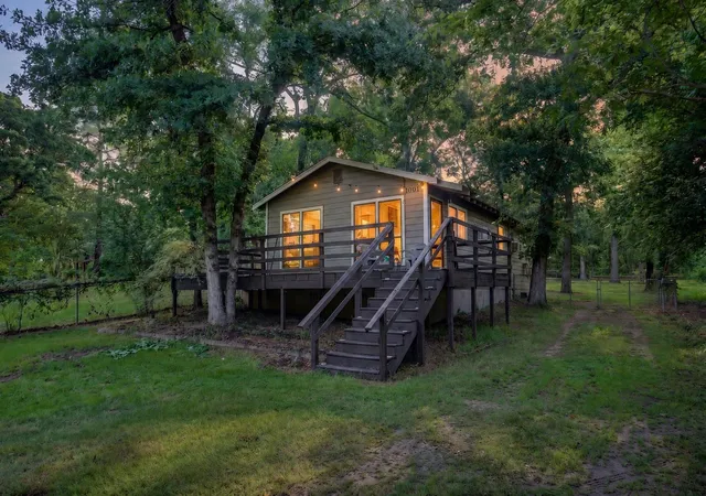 Photo 1 of Single family home for sale at 1001 Leaning Oak Dr, Tool, TX 75143 | MLS# 21281965 | Listing updated on 2026-10-04